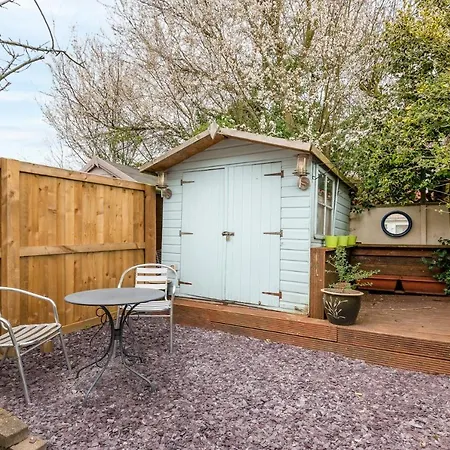 Casa de Férias Lovely Townhouse With Parking - Pass The Keys York