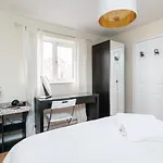 22 Scaife Gardens Lovely 2-bed Townhouse With Free Parking Pass The Keys * 约克